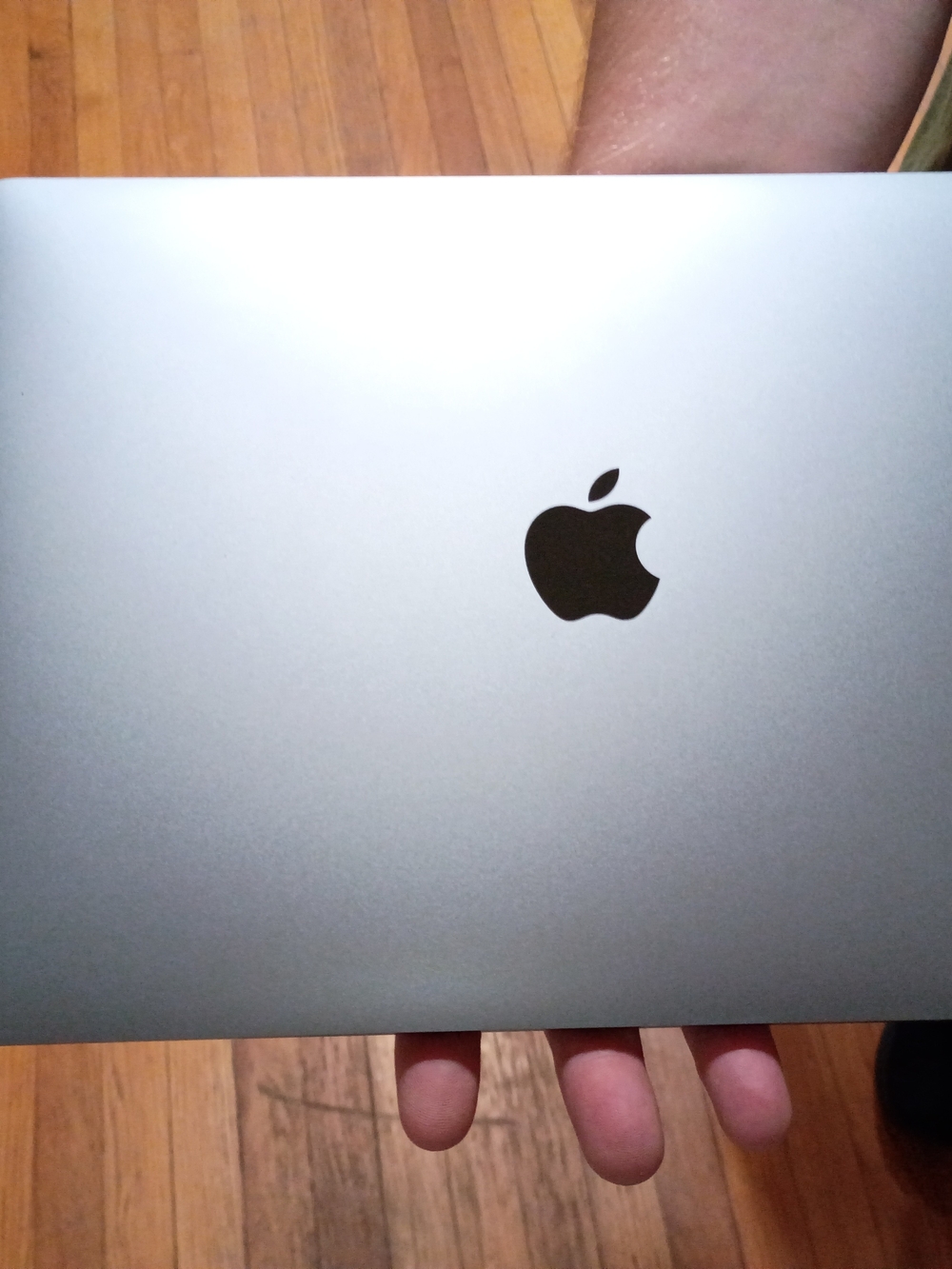 Apple MacBook